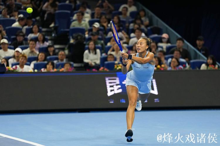 郑钦文宣布将缺席2026年澳网赛事